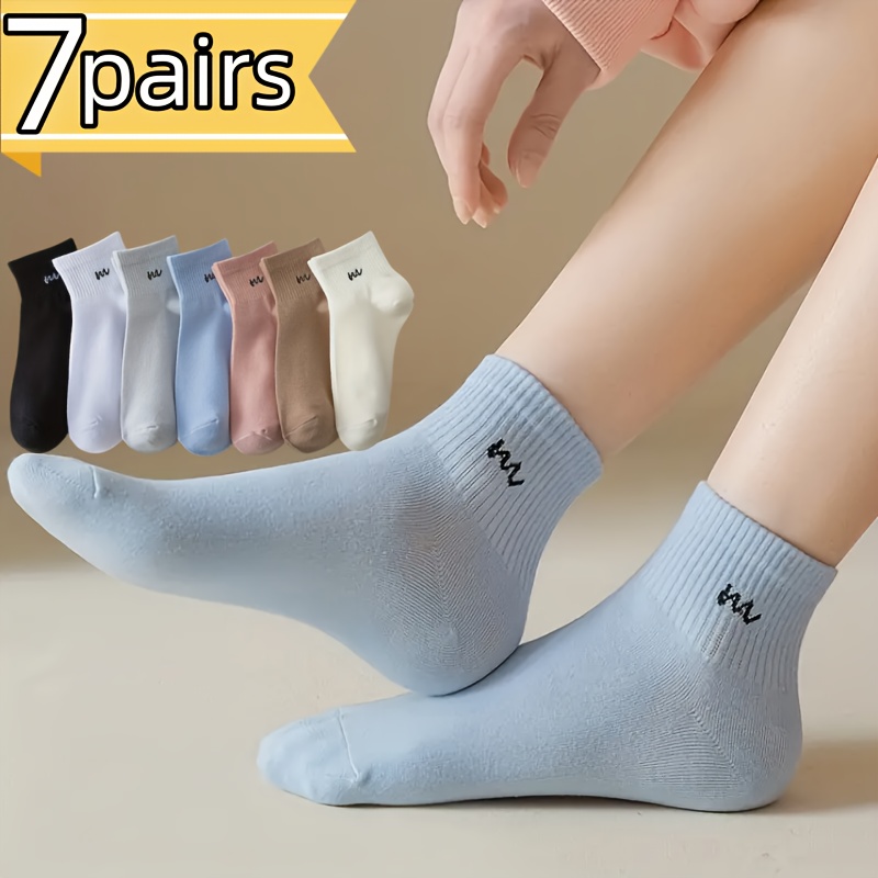 

7 Pairs Of Soft And Comfortable Japanese Korean Version Women's All- Letter Printed Socks, Anti-odor And Sweat-absorbing, In Style Short Socks