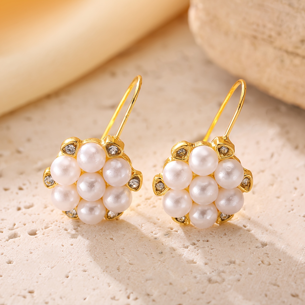 Women's Vintage Flower Cluster Synthetic Zirconia Earrings