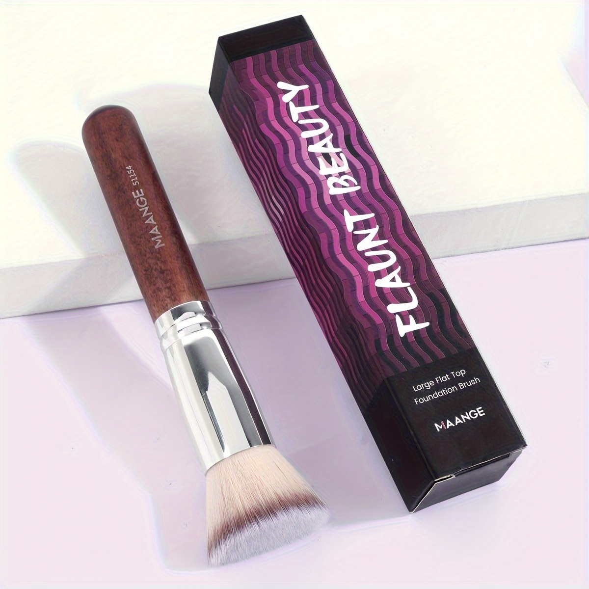 MAANGE Oval Foundation Brush for All Skin Types