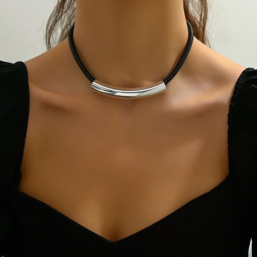 

1pc Simple Style Metal Tube Pendant Necklace, Black Leather Rope Neck Chain Choker Collar Clavicle Chain Jewelry For Women