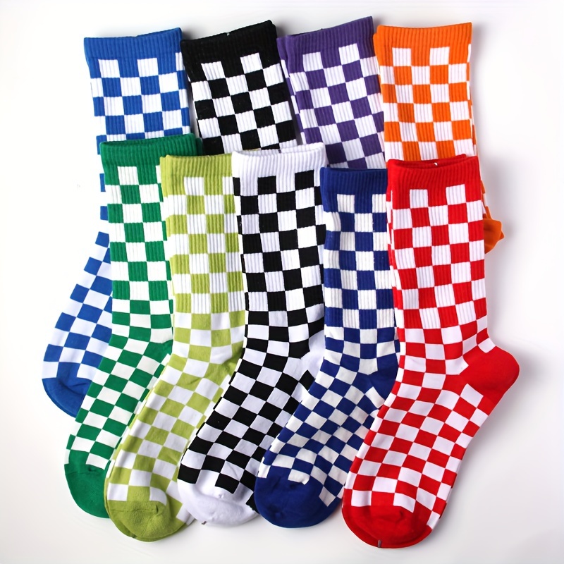 

9 Of Teenager' Checkered Pattern , Wearing