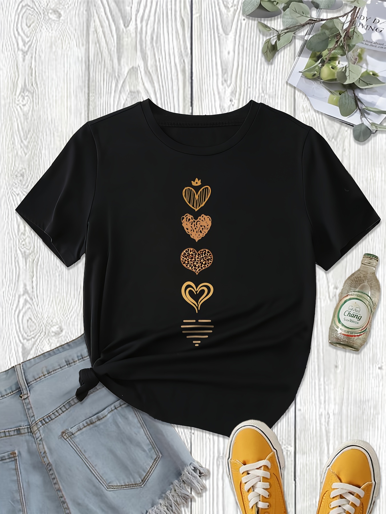 Heart Print Crew Neck T-Shirt, Casual Short Sleeve T-Shirt For Spring & Summer, Women's Clothing