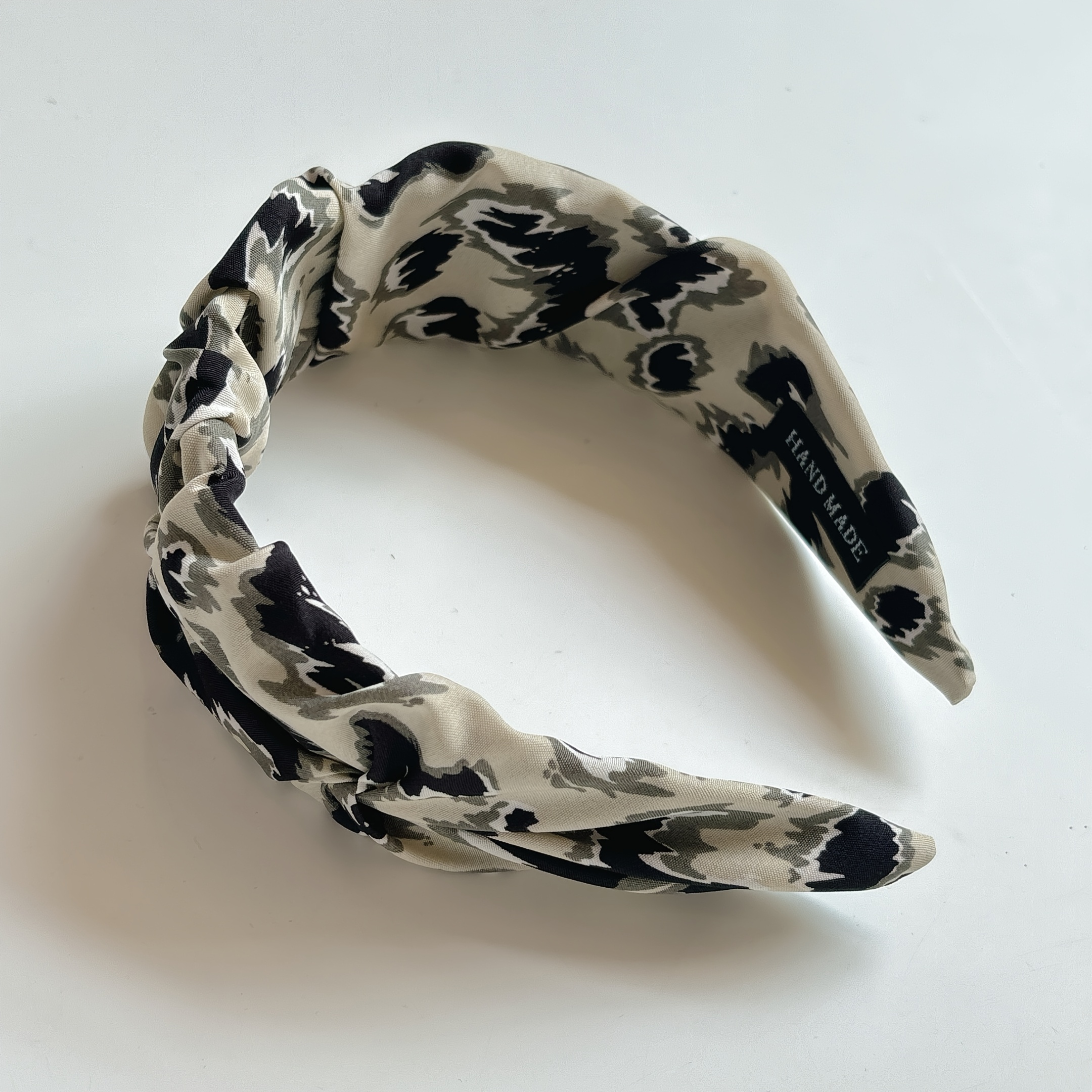 Damen Stirnband Winter - Geflochtenes Häkelstirnband Mit Schleife & Perlen In Leopard Oder Uni