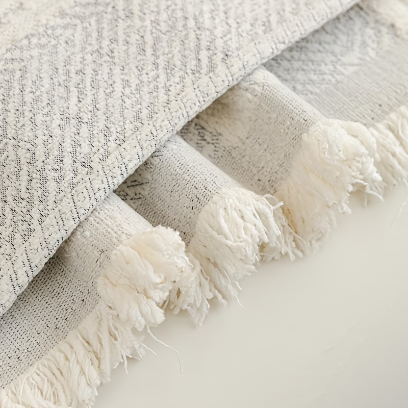 A French Vintage Universal Sofa Cover That Perfectly Matches The Current Trends of Wabi-Sabi And Creamy Home Aesthetics, Instantly Enhancing The Quality And Ambiance of The Space, Suitable for All Seasons And Easy to Install