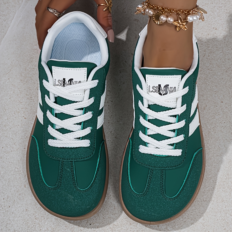 Women's Outdoor Cross-Training Sneakers with Wide Toe Box