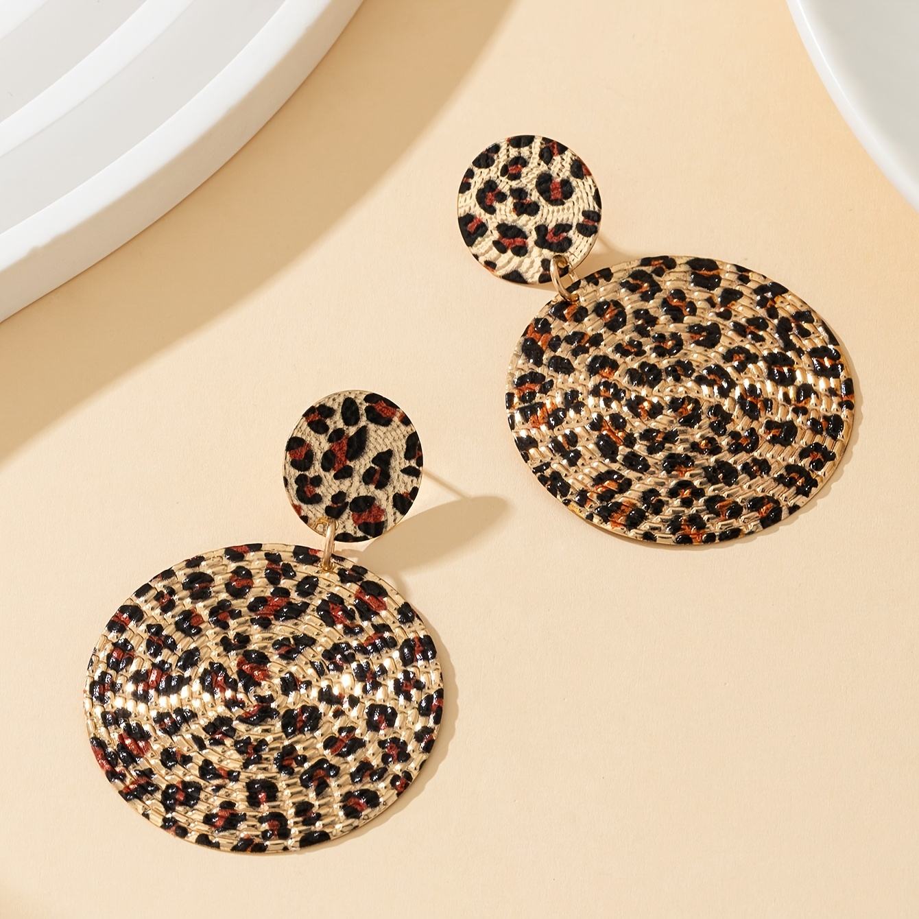 

1 Pair Vintage Punk Style Leopard Print Large Round Disc Earrings, Iron Material, And Stylish Design With Golden- , Casual Attire Or Gift - All Accessory, Quirky Earrings