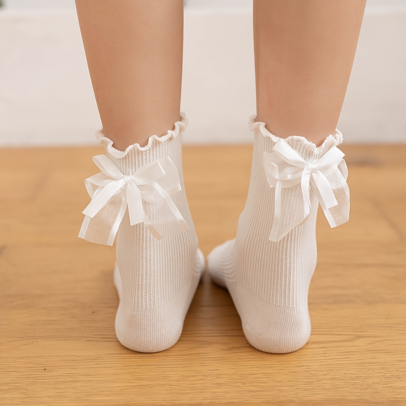 

Chic White Bowknot Mid-calf Socks For Women - Soft Polyester, Ruffle Trim,