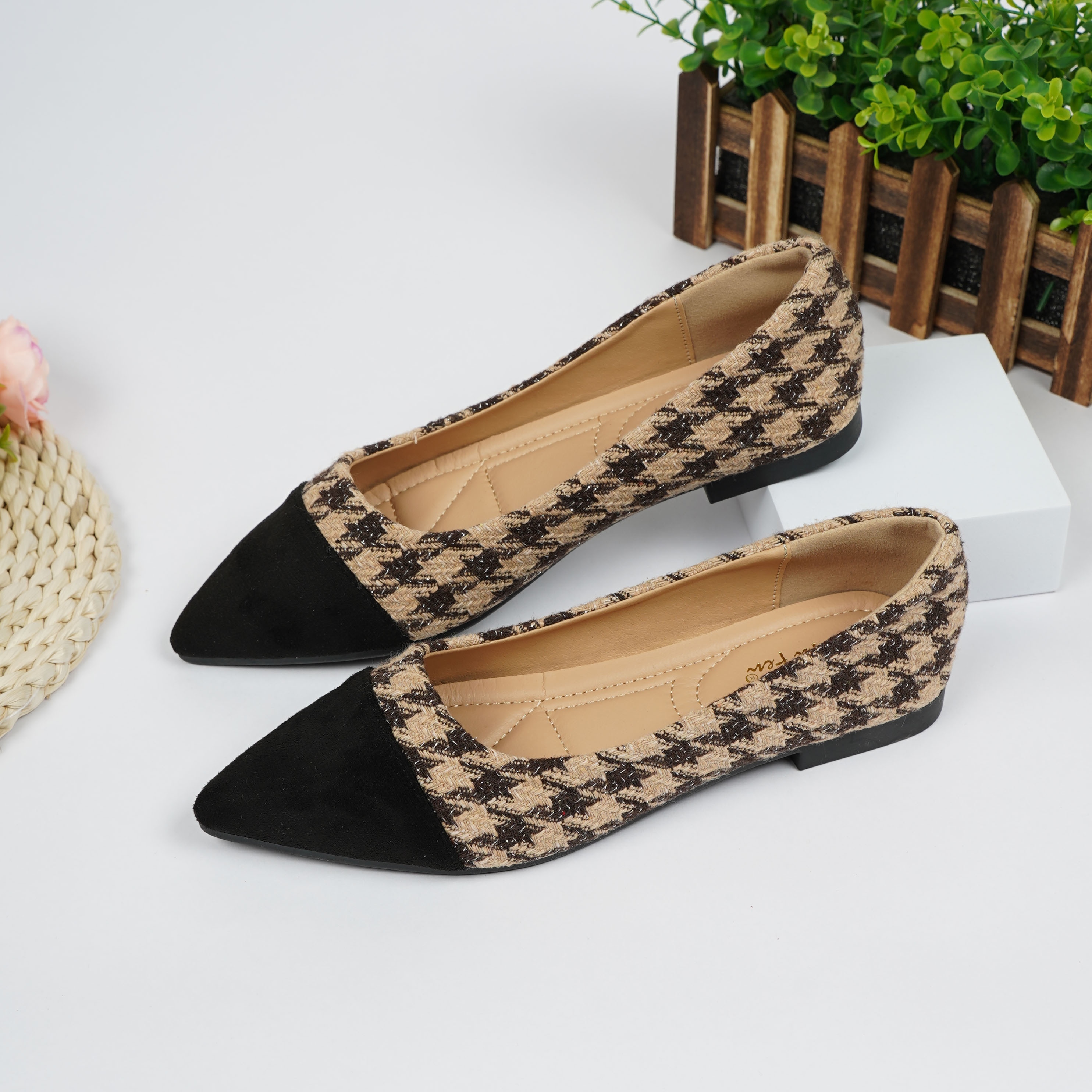 

Women's Colorblock Elegant Flats, Houndstooth Print Slip On Flat Lightweight Ballets, Point Toe Walking Daily Shoes