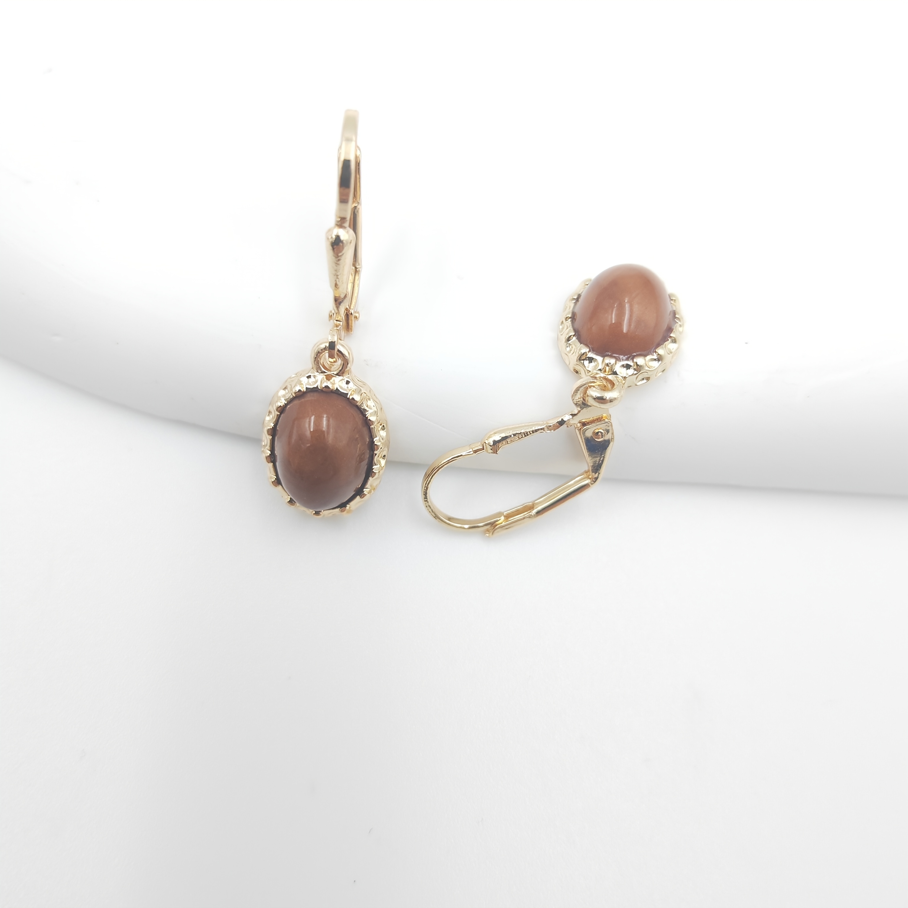 Series Oval Eye Stone Copper Clip-on Fashion Earrings