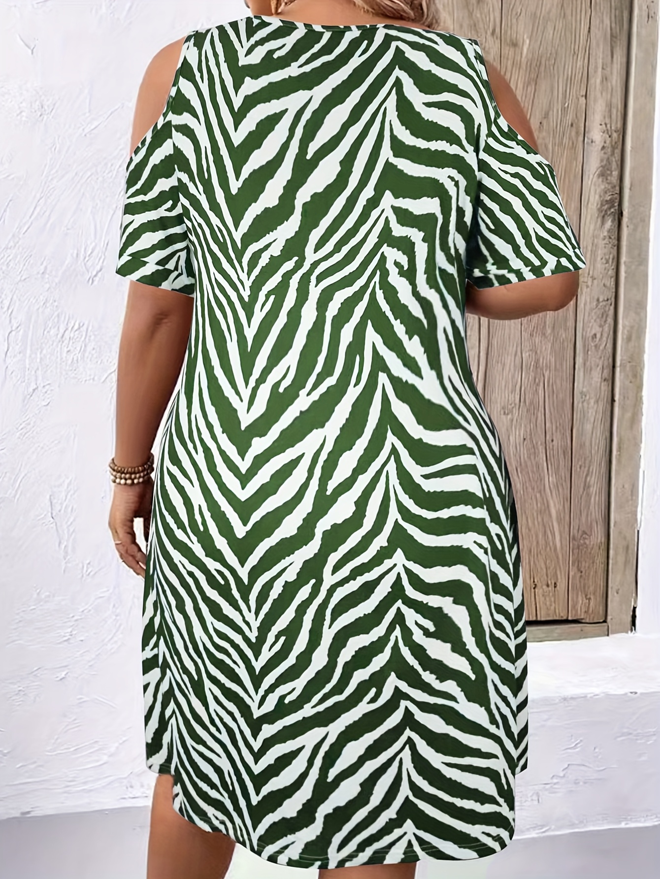 green emerald velvet dress Green & Black Zebra Print Knit Maxi Dress Small