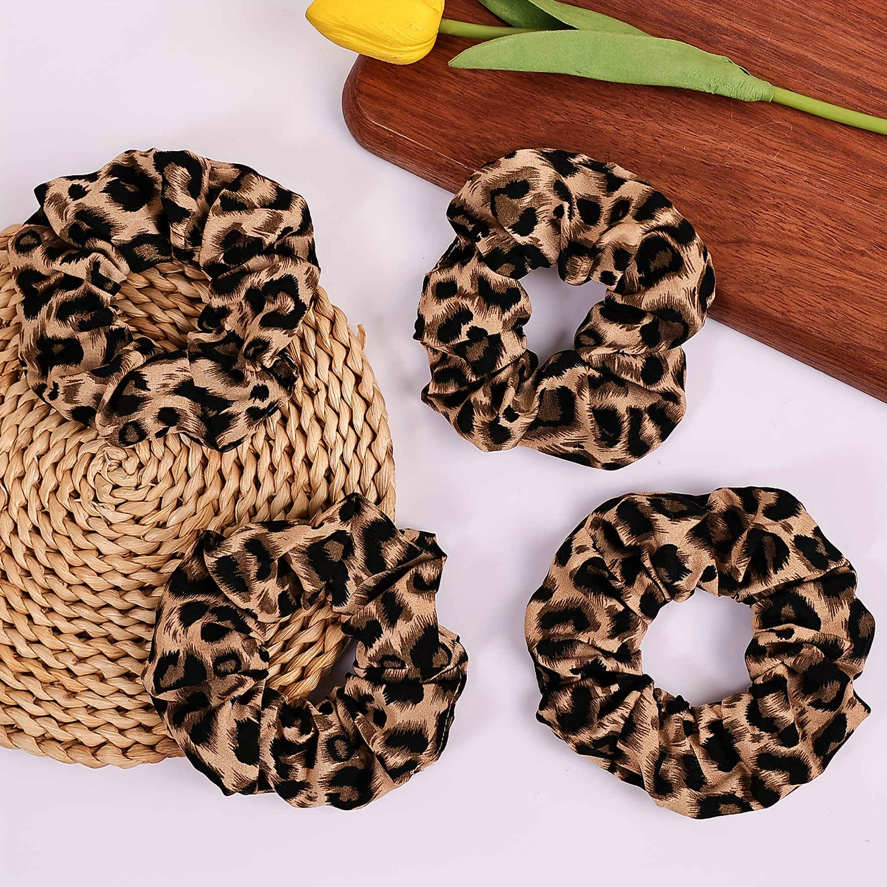 E-shop 4er-Pack Vintage Leopard Print Satin Elastische Pferdeschwanzhalter, Stilvolle Haar-Accessoires für Damen