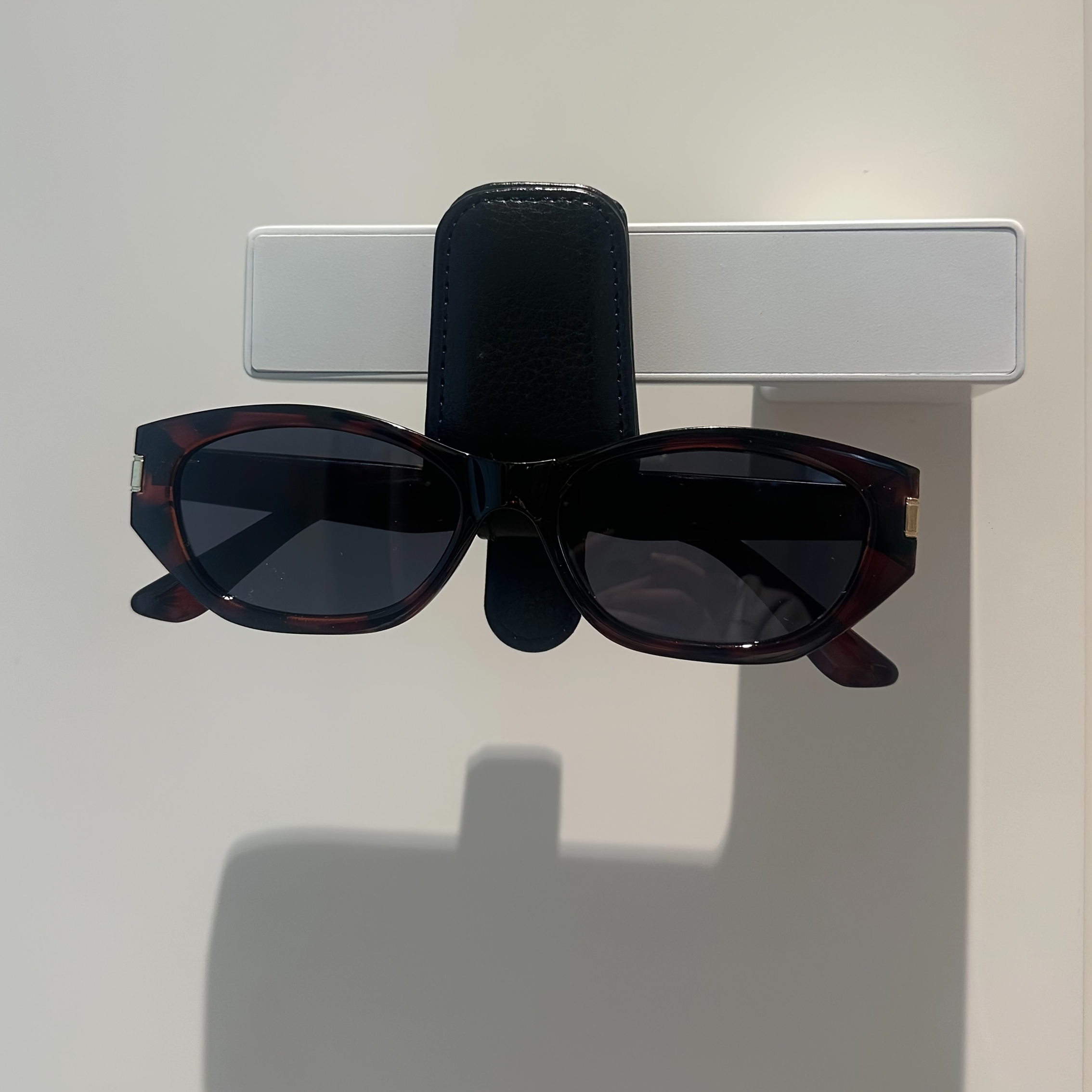 TEMU Multifunctional Strong Magnetic Glasses Clip, Premium Pu Leather Car Sun Visor Glasses & Ticket Storage Holder