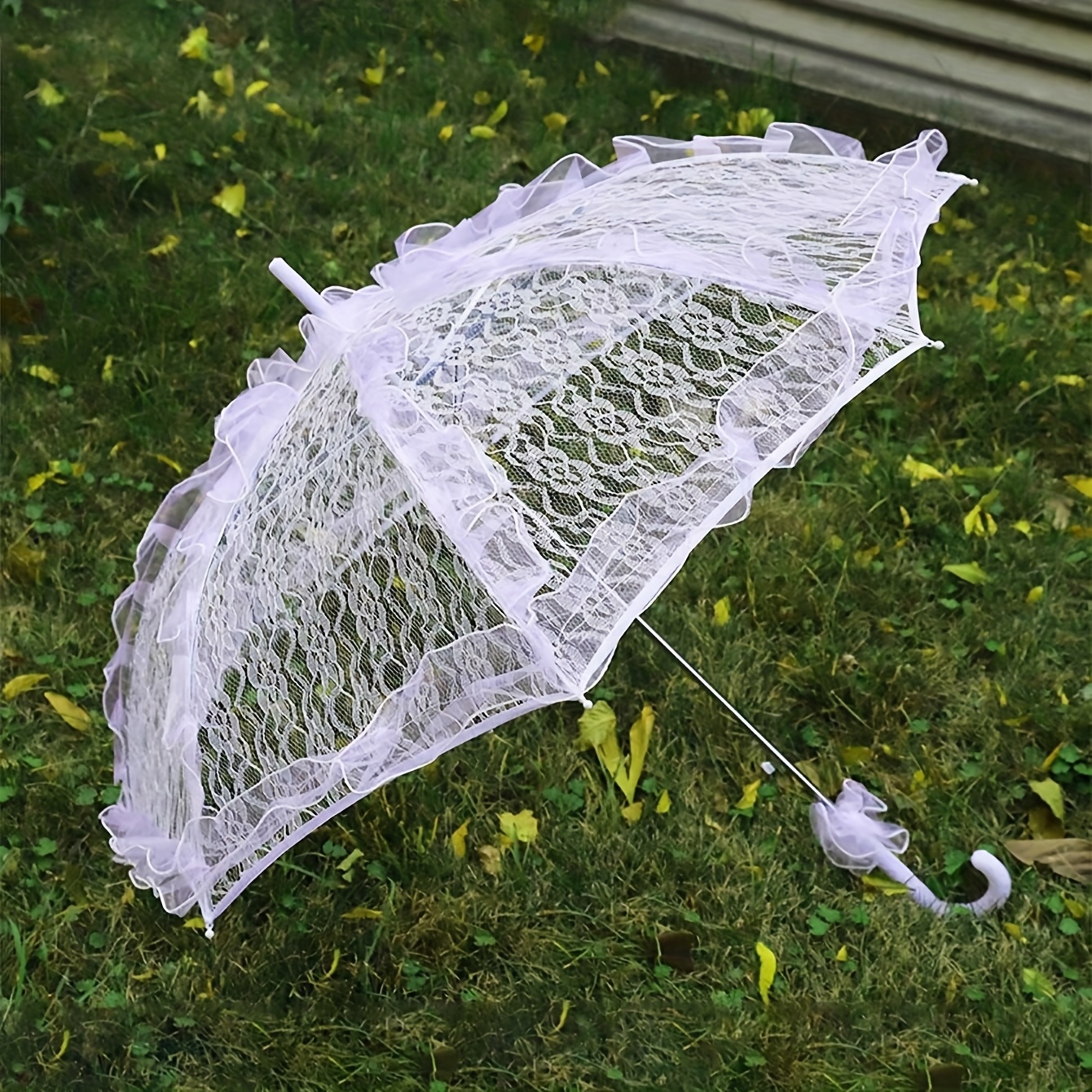 Image of Wedding Large Size White Women' Lace Vertical Edge European Lace Wedding Umbrella Suitable For Wedding Bride Decoration Props Shooting Photography Props Wedding Supplies