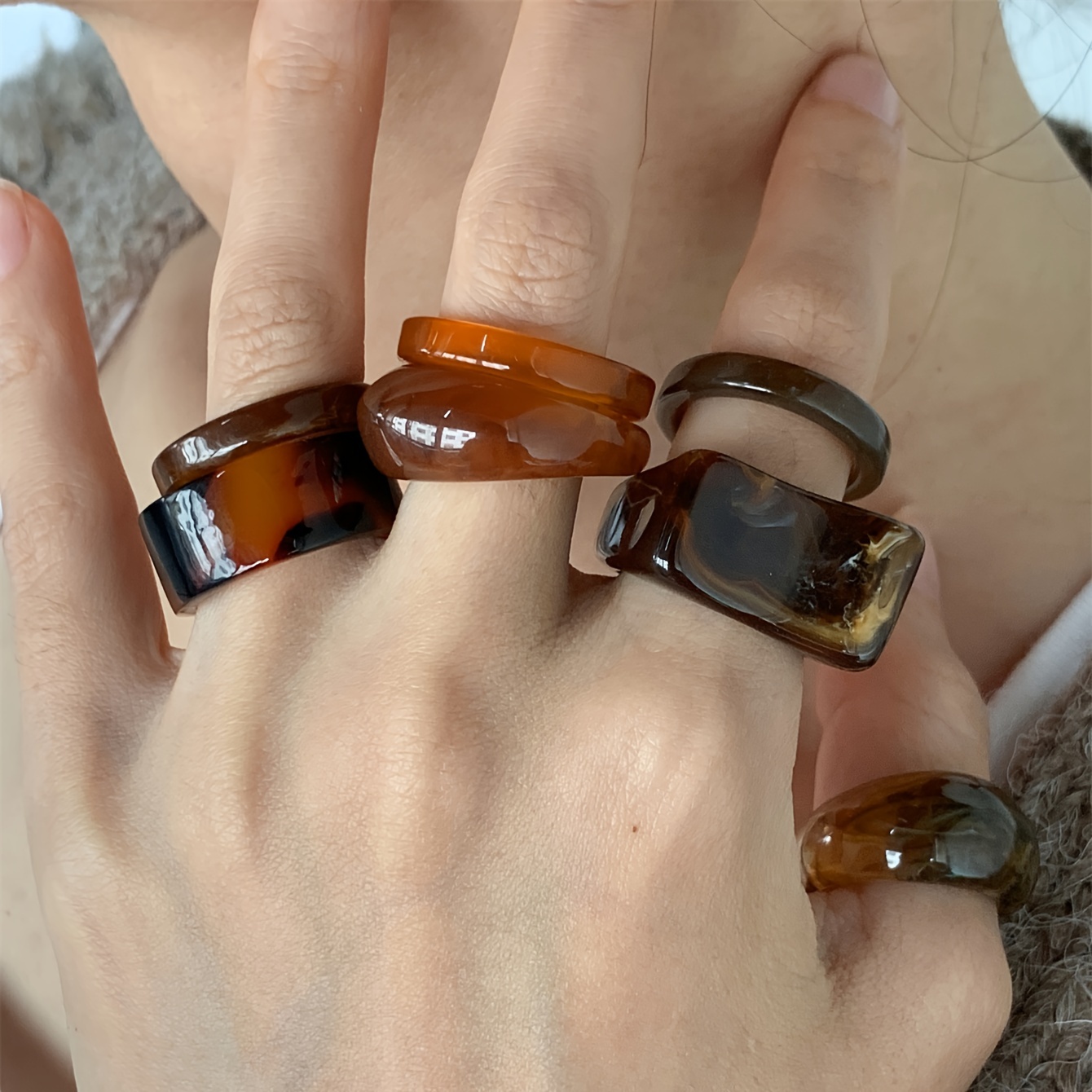 

Elegant Vintage Resin Ring Set - 7 Piece Stackable Collection With Unique Hand-smudged Textures | Perfect For Everyday & Vacation Wear