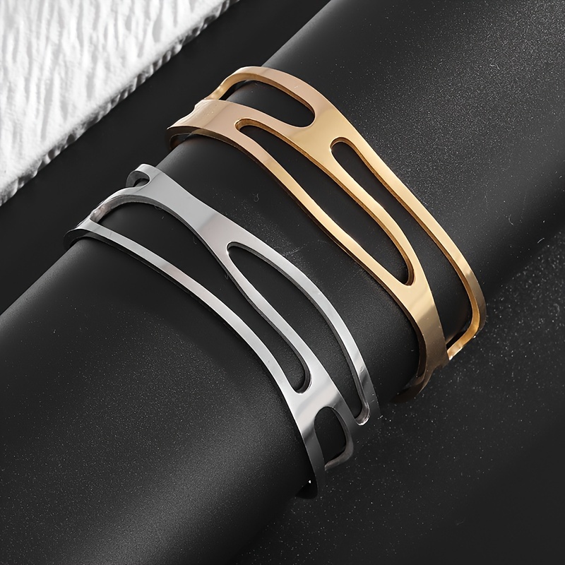 

A High-quality Stainless Steel Hollow -layer Polished Open Adjustable Bracelet For Men And Women, Suitable For Daily Parties, And Simple Temperament Trendy Accessories Gifts.