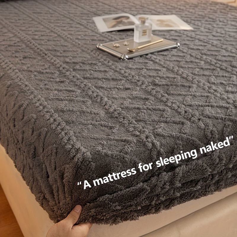 1pc   bed skirt striped pattern warm thickened   machine washable polyester fabric jacquard weave no print cover material 200 250    bed skirt height   for bedroom dorm student use details 8