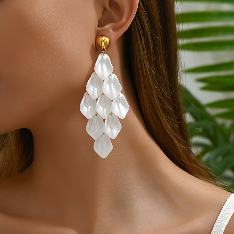 

Elegant Long Geometric Tassel Leaf Earrings For Women, Exaggerated Multi-layer Statement Dangle Jewelry, Spring Summer Decor