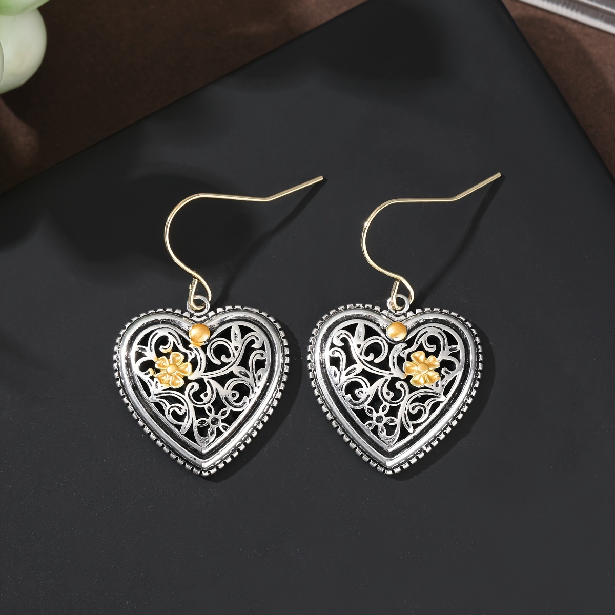 Retro Court Style Heart Hollow Women's Earrings, Holiday Gift