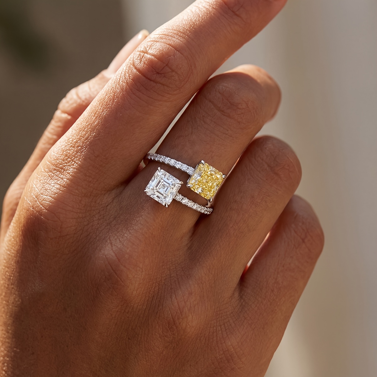 Women's Four-Prong Square Openwork Flower Ring