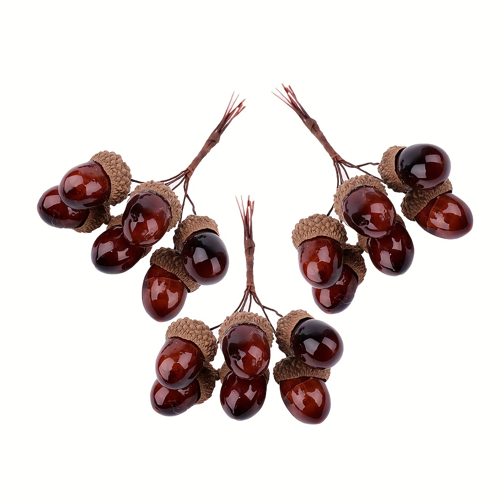 18pcs/3 Bundles, Artificial Fake Nuts, Pine Cones And Berry Flowers For Decorating Weddings And Christmas Trees.