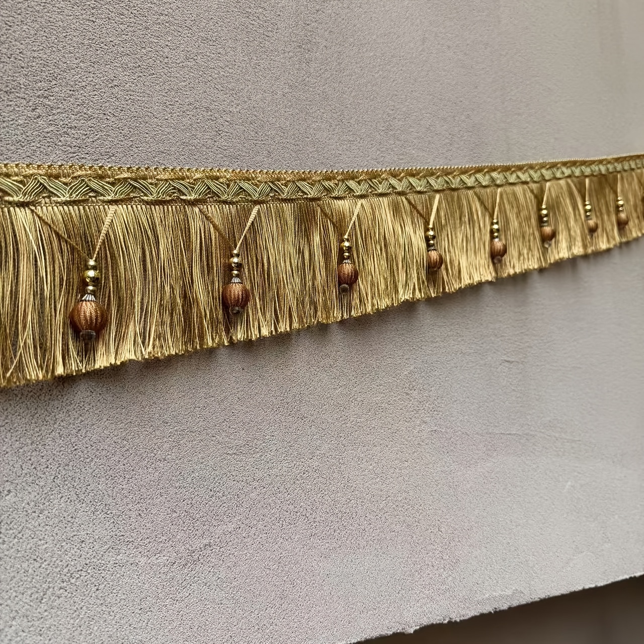 TEMU Pendentif en dentelle tissée avec franges de dragon à poils, à double couche de perles, de 160 cm de long et 11 cm de large, avec des franges