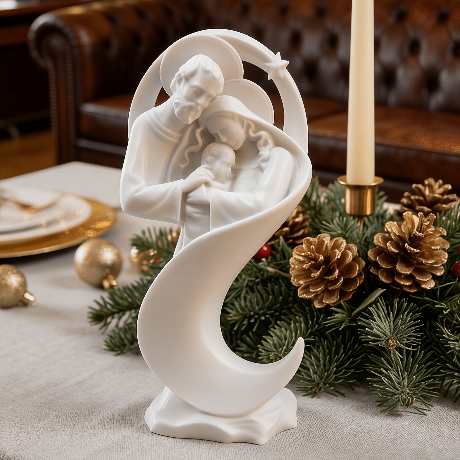 TEMU Statue de la Sainte Famille de style Gaudi - Figurine religieuse en plastique pour décoration de maison/bureau, / utilisation, alimentation pour