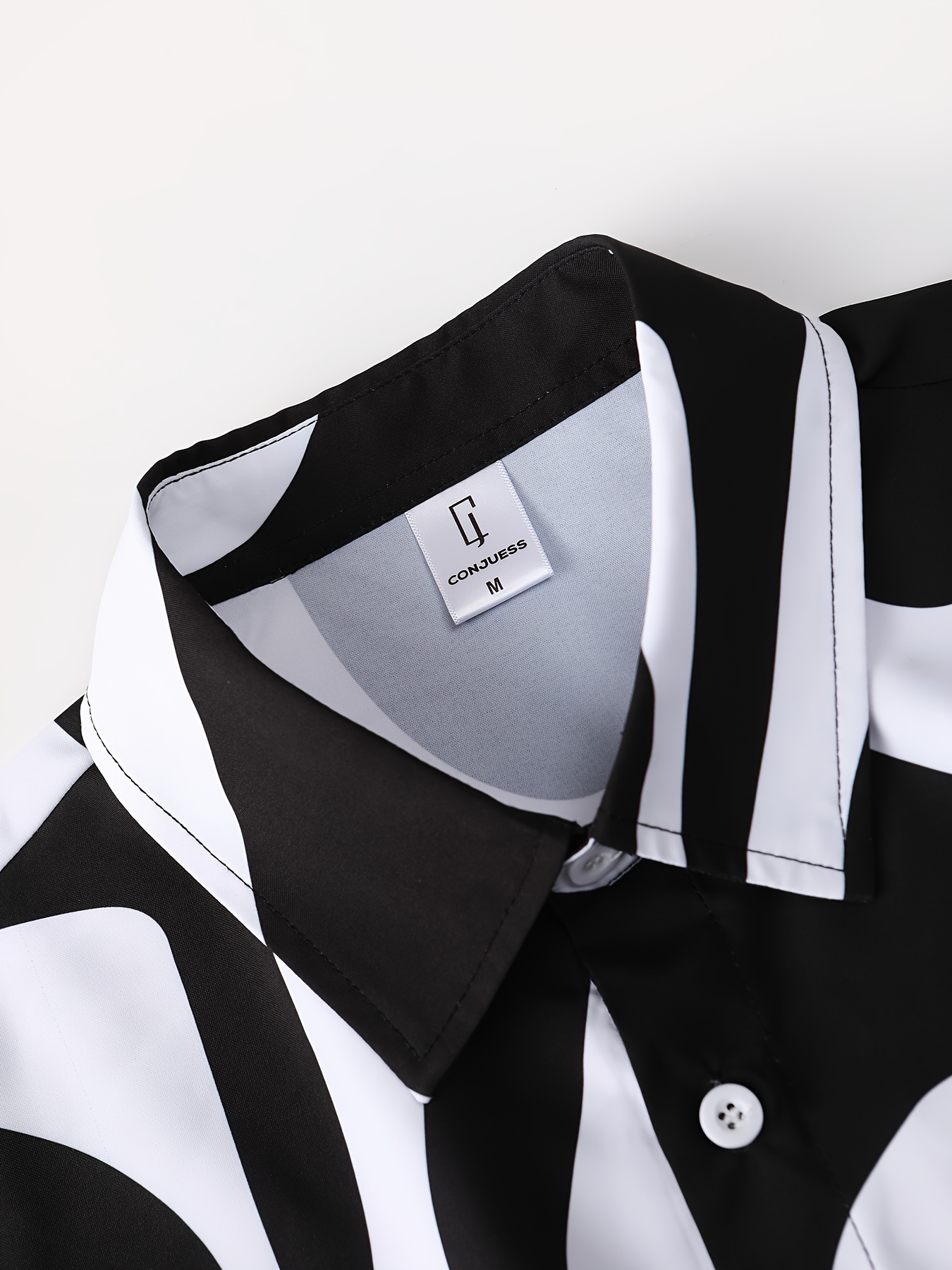 Men'S Casual Short-Sleeve Shirt And Shorts Set with Irregular Striped Print in Contrasting Colors