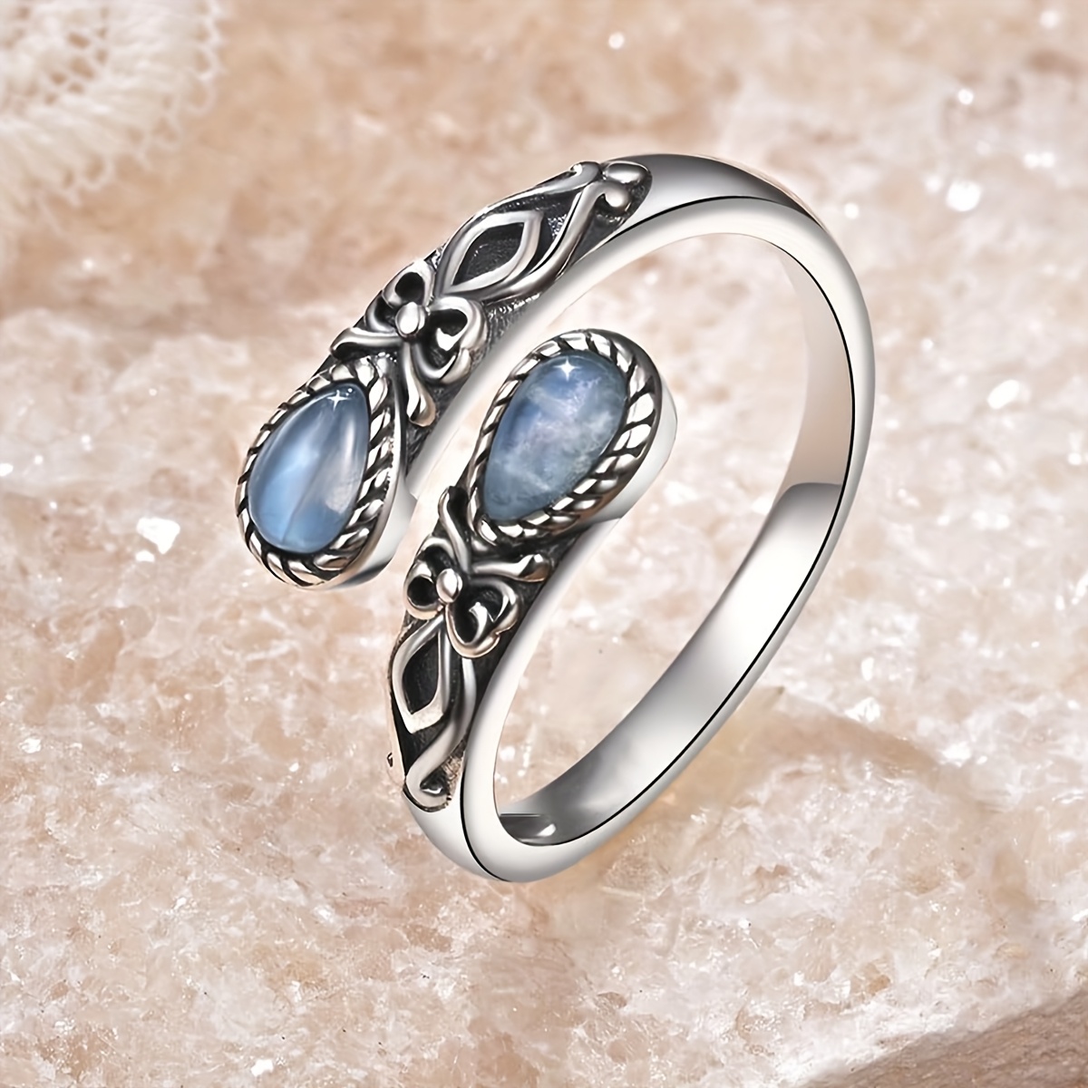 E-shop Zarter Mondstein-Ring – Verstellbares Schleifenband, Unisex stapelbarer Schmuck, Romantisches Versprechen-Geschenk für Sie/Ihn, Geburtstags- &