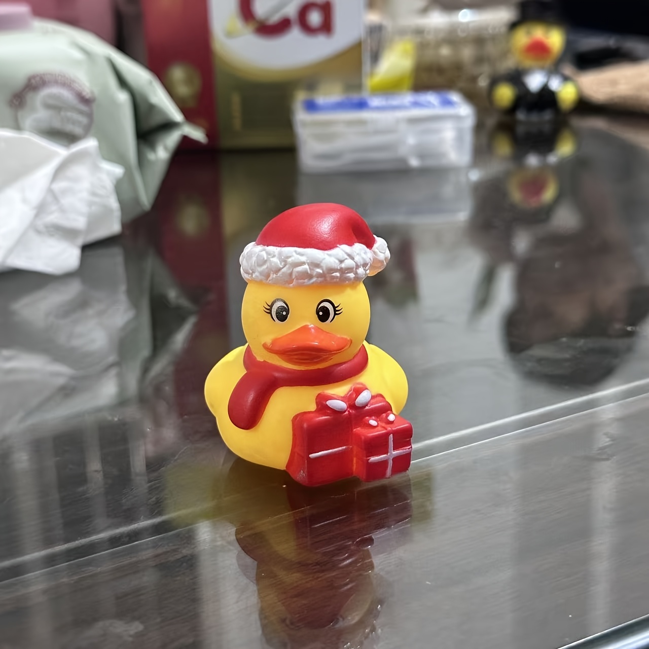 TEMU 1pc Christmas Gift Duck Small Decorative Ornament Small Model Ornament Home Car Living Room Decoration Ornament Decoration For Halloween