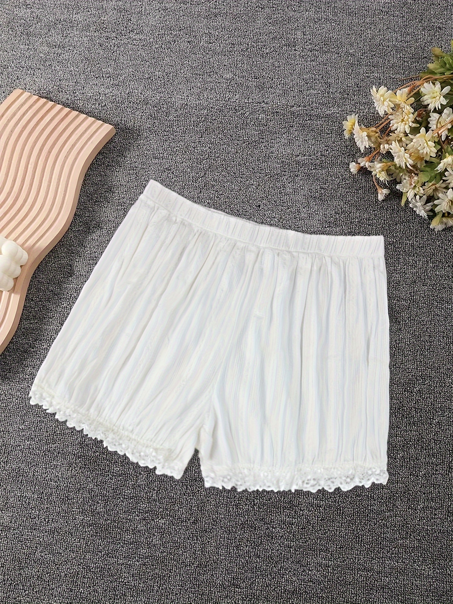 Women's Cute Delicate Lace Trim Boxer Shorts Elastic Waistband  NonTransparent Panty, Everyday Special Occasion Underwear for Women  Soft