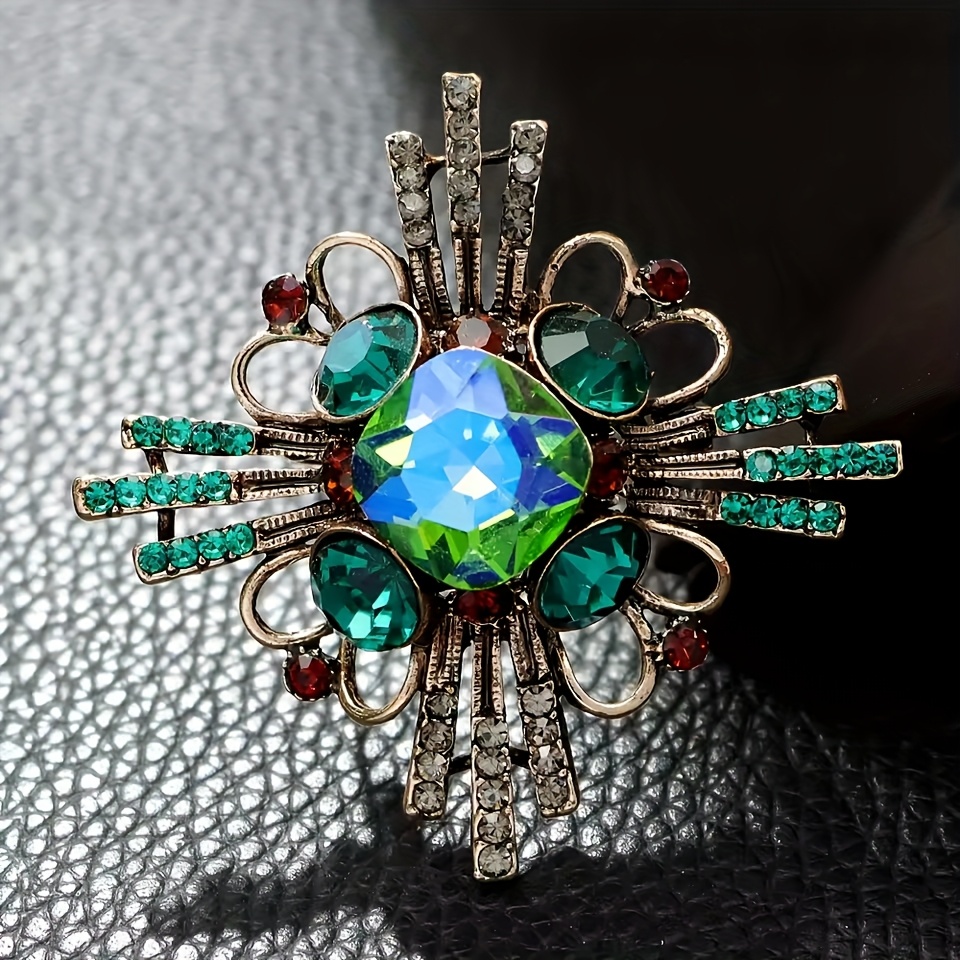 Retro Luxury Rhinestone Brooch with Tassel Corsage Pin
