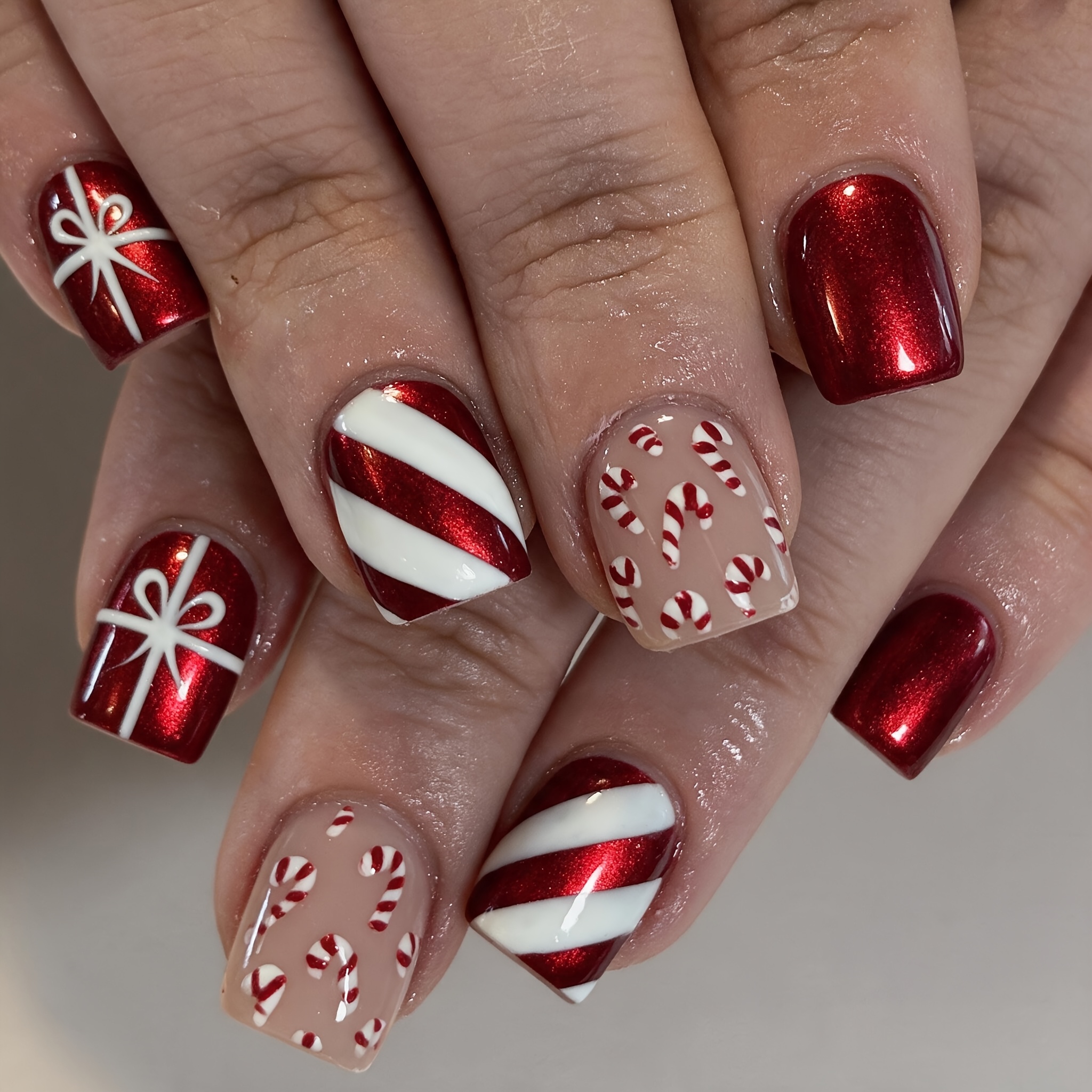 TEMU 24pcs Red Candy Cane Press-on Nails Suitable For Christmas, Short Square Fake Nails With Bow & Stripe Patterns, Glossy Artificial Nails For