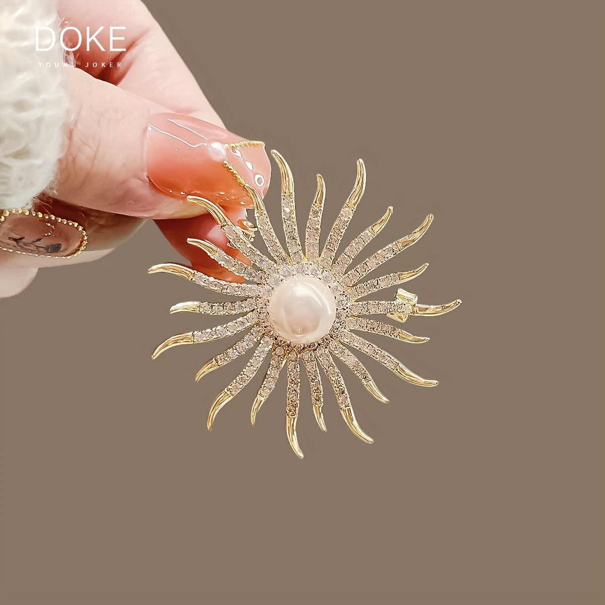 

New Women's Fashion Brooch Shiny Clothes Accessories Pin