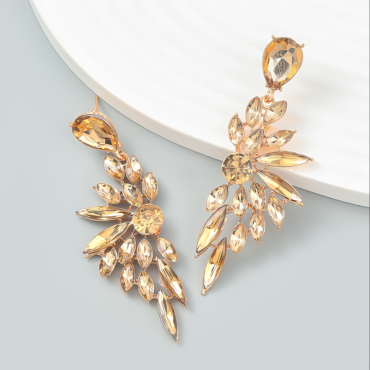 Image of Luxurious And -shaped Earrings, Inlaid With Synthetic Crystals, High-end, Essential Fashion Earrings For Evening Banquets And Parties