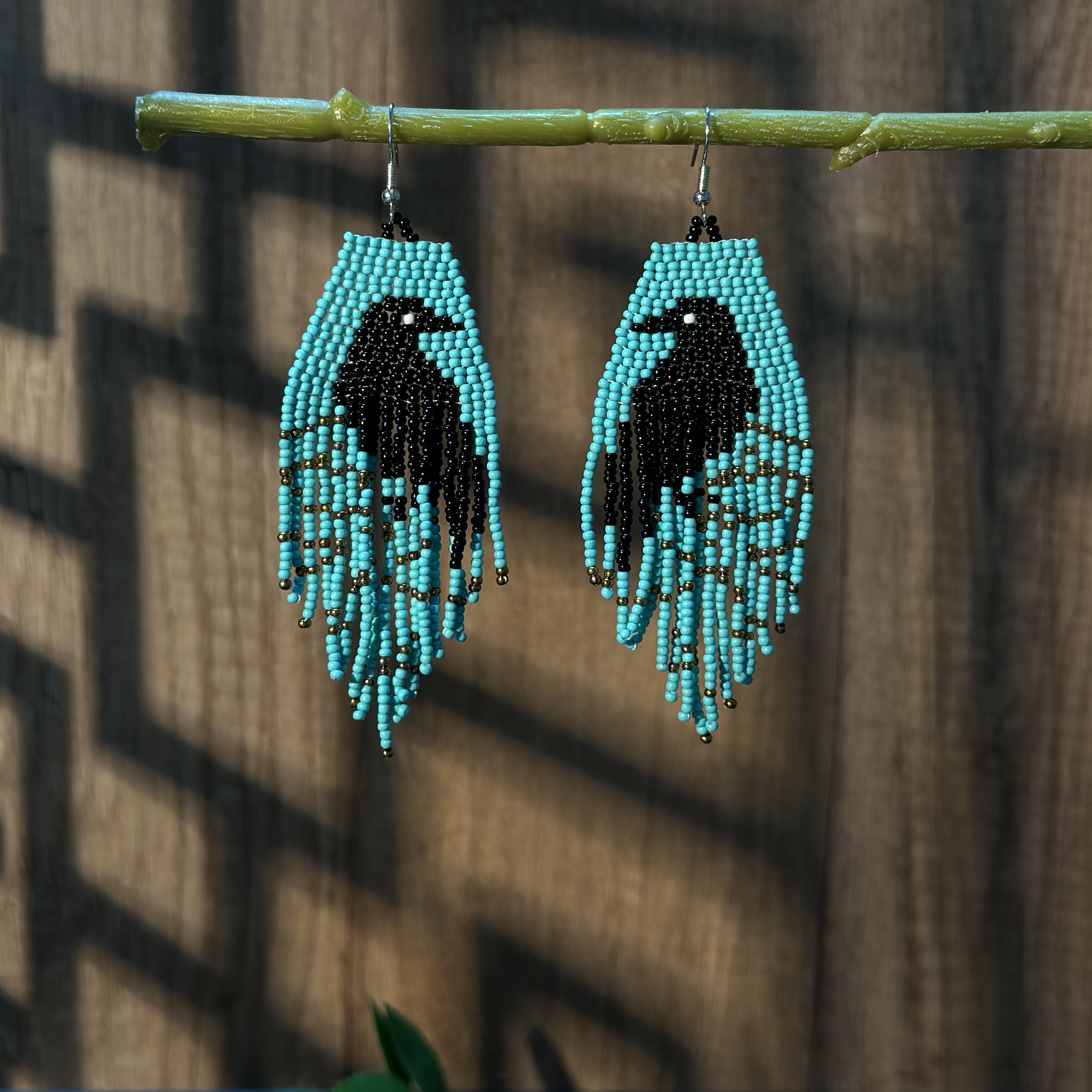 

Crow Beaded Tassel Earrings, Handcrafted Glass Bead Animal Theme Dangle Earrings, Alloy Ear Needle, No Plating, And Gift-, Suitable For All