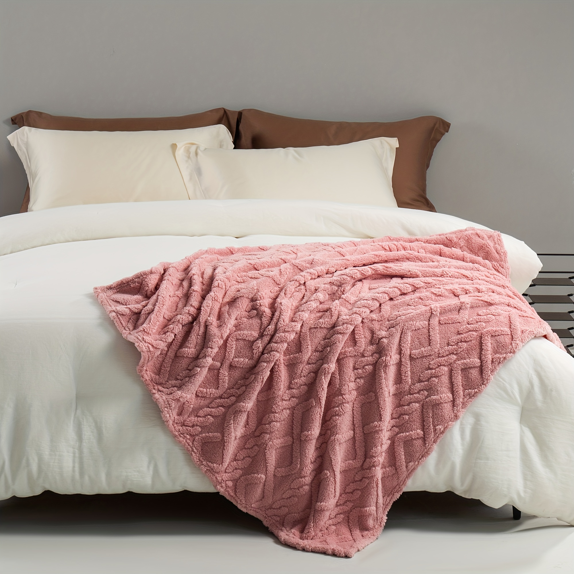 1pc Lamb Fleece Blanket - Luxuriously Comfortable & Ultra-Soft 3D Design - Dense Plush, Extra Warm Air-Conditioning Wrap - Cozy Flannel Throw for Bed, Couch & Travel - Single Piece, Versatile Use details 3