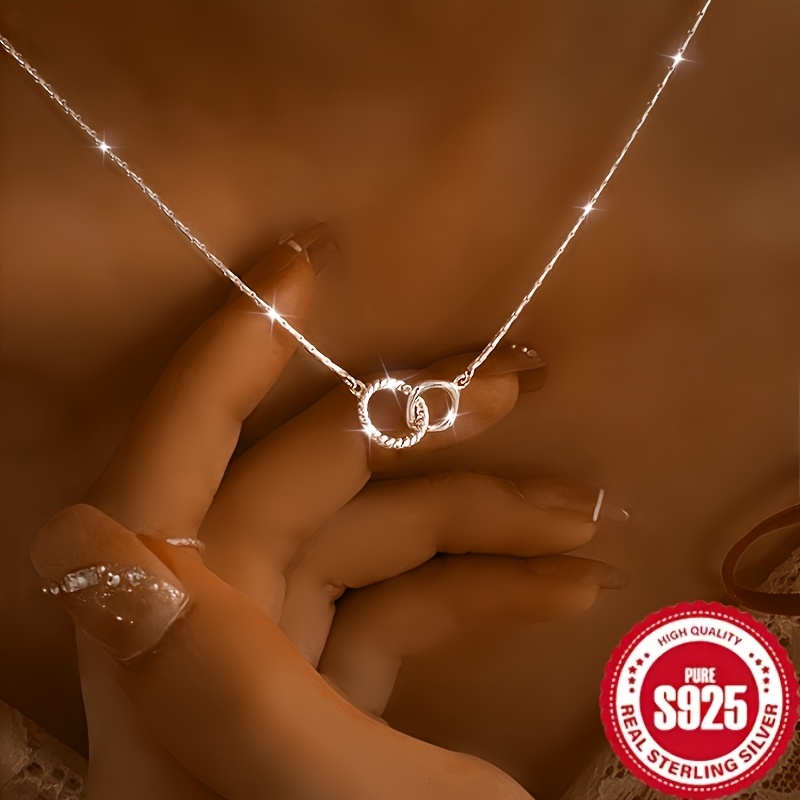 

925 Necklace For Women, Featuring A Unique Design With Circles. This Minimalist And Elegant Piece Is Hypoallergenic And , Perfect For Everyday Wear. A Stylish Jewelry For Women.