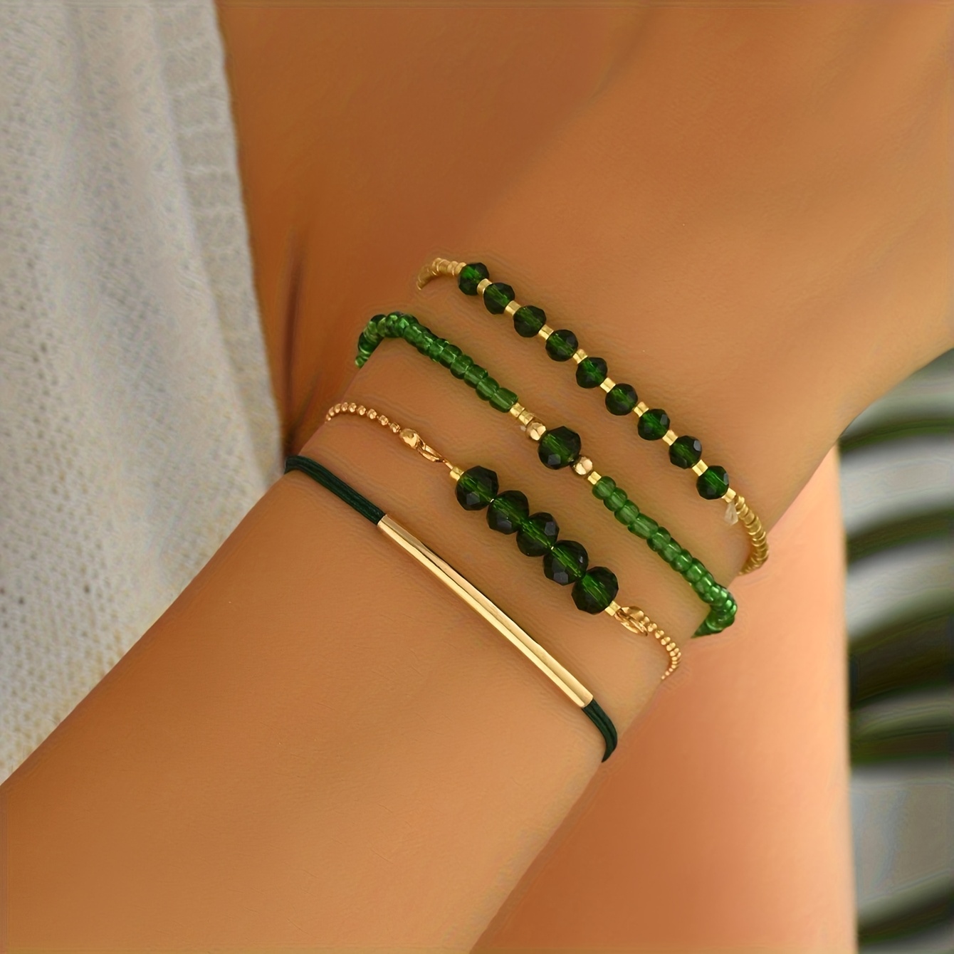 TEMU 4-teiliges Armband-Set im Bohemian-Stil, vielseitig, Retro, minimalistisch, CCB-Glasperlen, elastisch, mehrschichtig, geeignet für Damen, ,