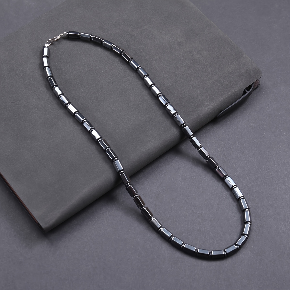 collier de perles en     noire pour hommes et femmes -   minimalistes avec accents, bijou élégant de     et   pour la saint-valentin,   des mères, thanksgiving - collier   toute lannée, bijoux perlés, accessoire de fête Détails du produit 2