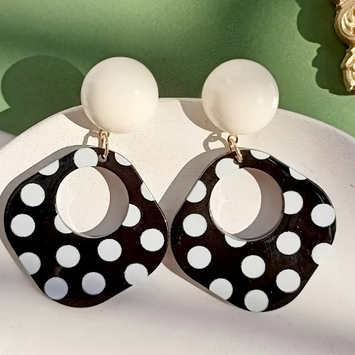 TEMU 1 Pair Elegant & White Polka Dot Large Hollow Dangle Earrings - Lightweight Vintage Jewelry For Casual Attire, , Versatile Accessories, Classic , Goldplated Jewelry