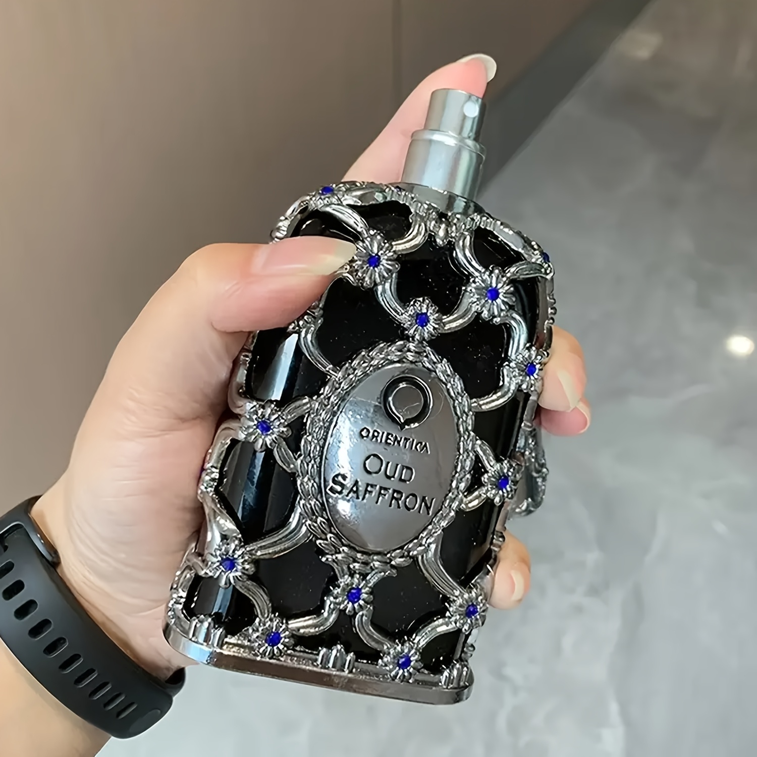 Royal Red Perfume - Oriental Red Perfume - Floral And Oriental, Long-Lasting Fragrance, No Alcohol And Formaldehyde, No Alcohol And Formaldehyde, Elegant Crystal Bottling, Suitable for Daily Wear And Special Occasions