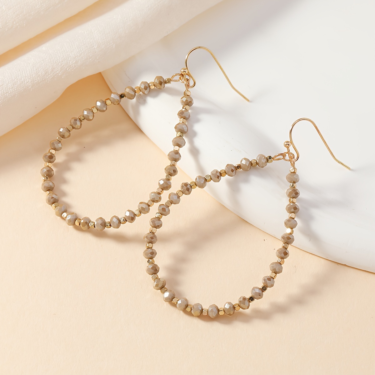 E-shop 1 Paar [Mehrere Farben verfügbar] Tränenförmige Glasperlenohrringe Damen Europäische und amerikanische Trendy Minimalistische Ohrringe Schmuck
