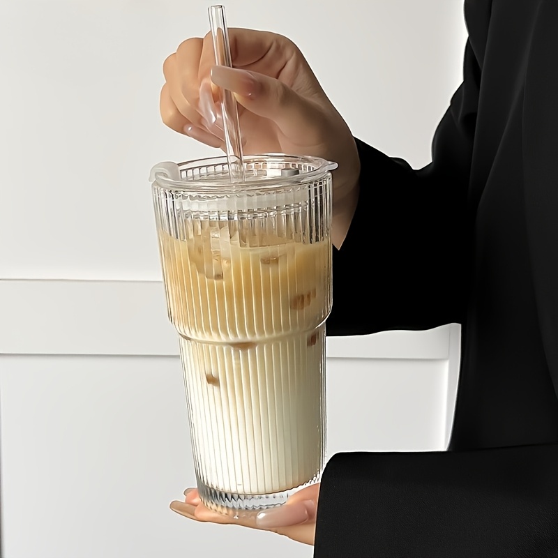 

1pc Water Cup Stylish Striped Glass With Straw And Lid, High-value Glass Holds . 550-600ml Of Water, Coffee, Tea, Iced Milk Americano And Lattes, A Long- Beverage Glass!