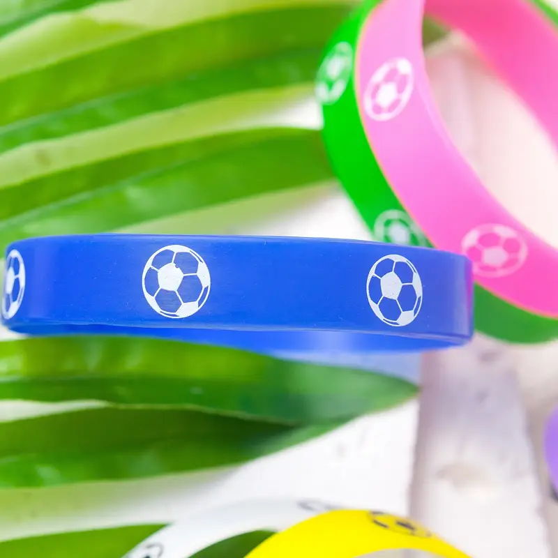 9pcs Sports Silicone Wristbands with Soccer Ball Pattern, Stretchy No-Plating Bracelets, Sporty Theme Party Favors Daily Wear Accessory