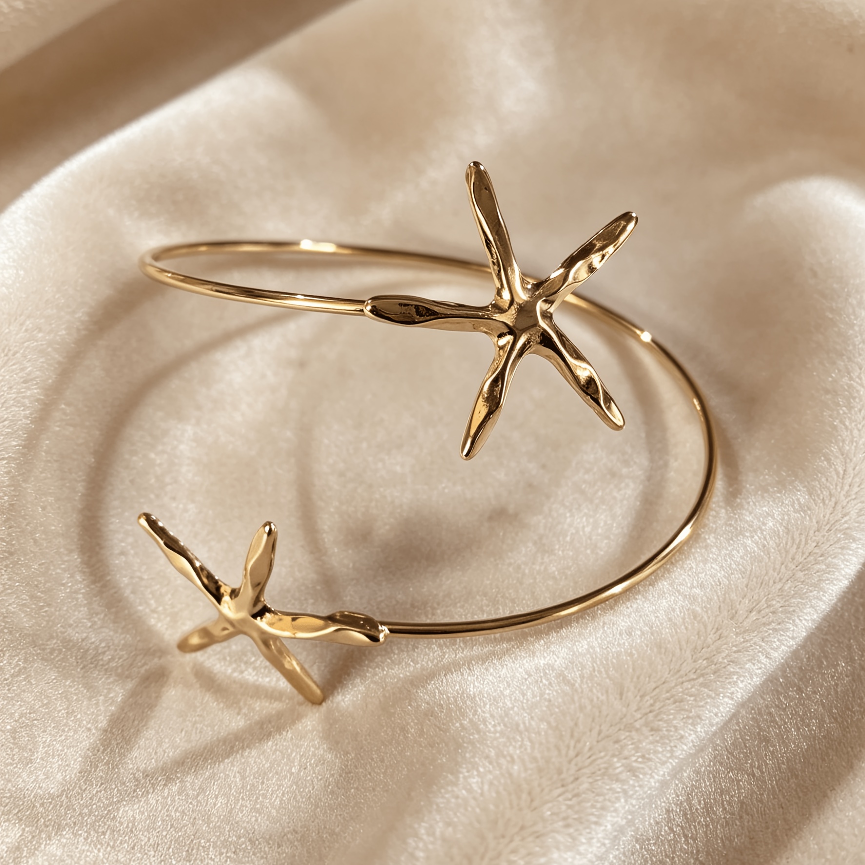 Image of 1pc Beach Exaggerated Starfish Irregular Open Women's Armband, Suitable For Vacation Parties And Daily Wear