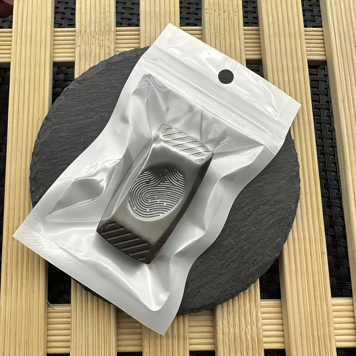TEMU Magnetic Metal Slider, Fingerprint Texture Tactile Desktop Gadgets, Smooth Pressing Portable Alloy Desk Decoration, Suitable For Office Desks,