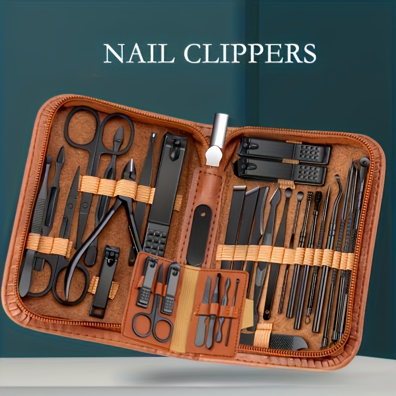 Professional Men's Stainless - Steel Nail Clipper Set. The Blades Are Made Of High - Carbon Steel, Featuring A Modern Style. It Is A Nail Care Tool Set with A Storage Box, Suitable for Nail Trimming.