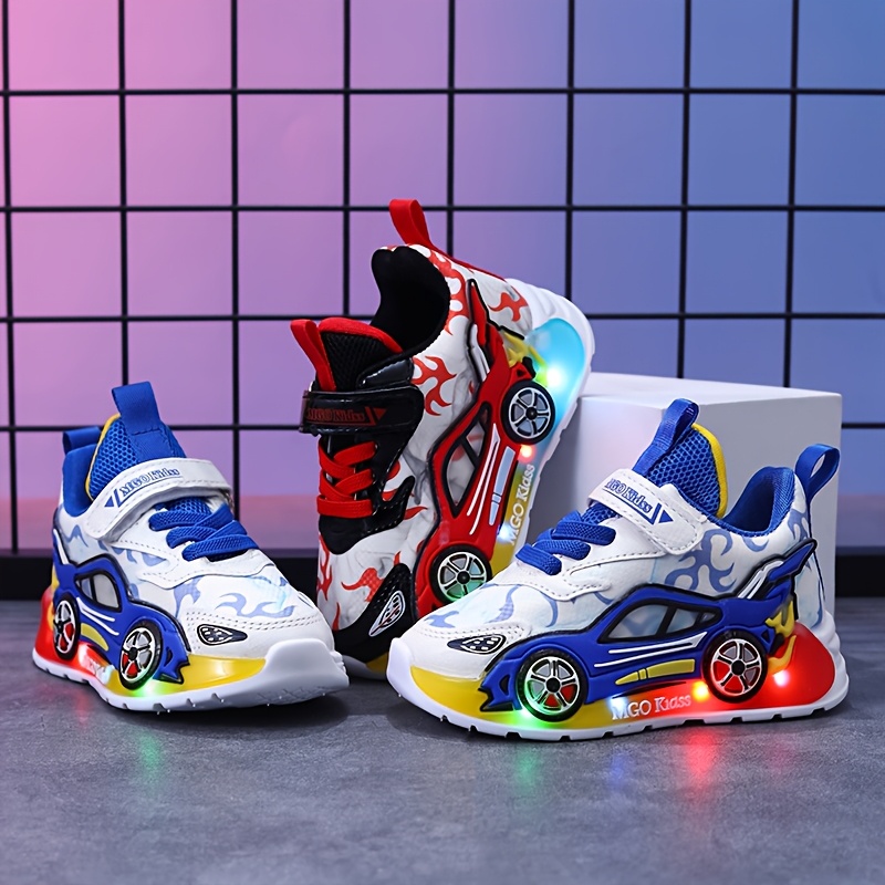 2025 Lente Nieuwe Stijl Verlichte Schoenen voor Jongens en Meisjes, Cartoon Hardloopschoenen met Verlichting, Geschikt voor Jongens van 1-6 jaar.