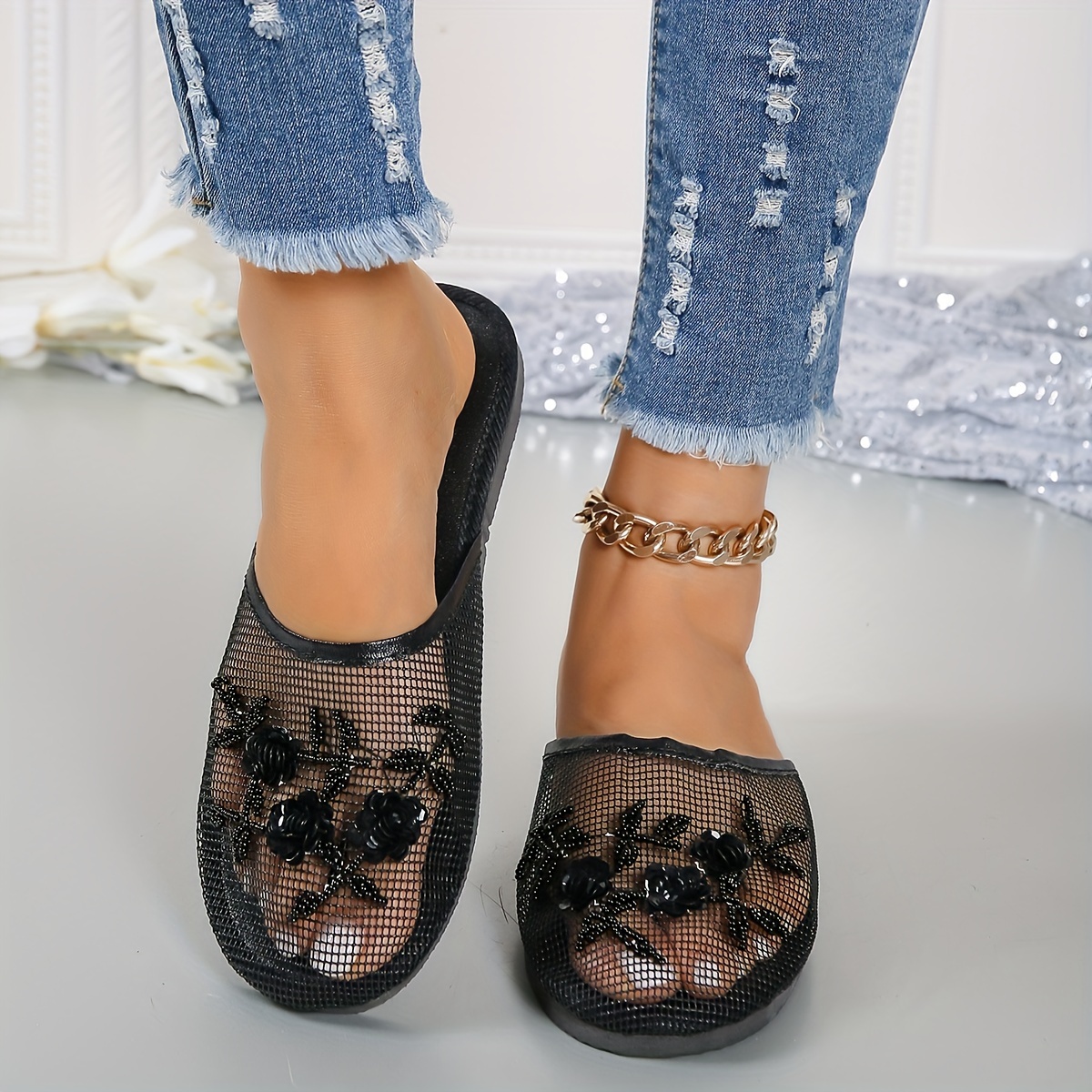 Image of Women's Fashion Hand-beaded Floral Lightweight Slippers, Summer Mesh Hollow-out Breathable Indoor House Shoes, Women Shoes