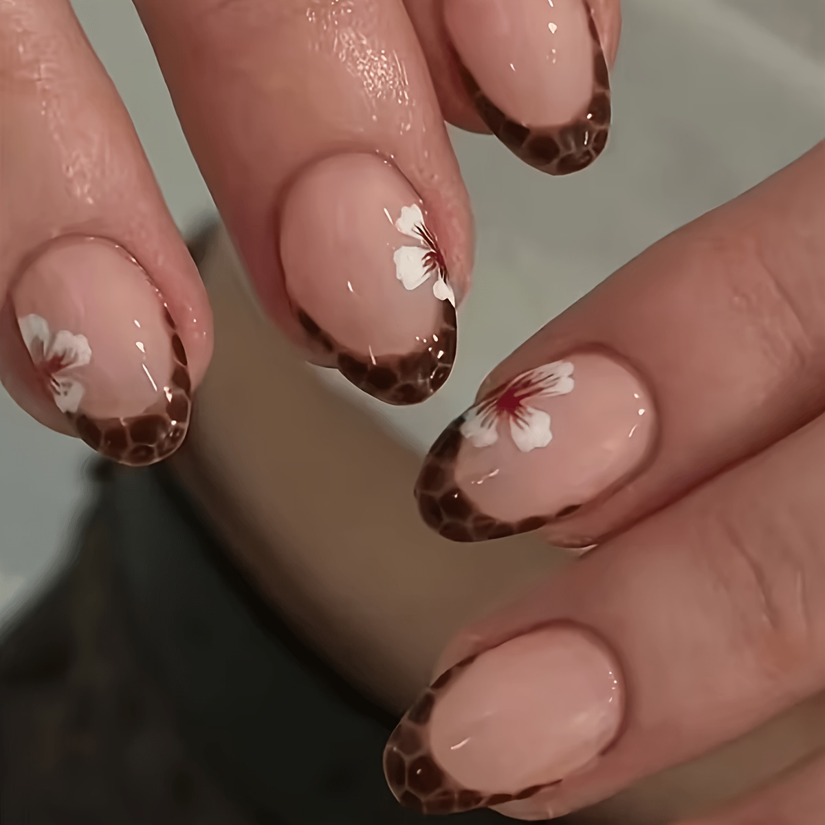 TEMU 48pz Unghie Corte Ovali Pre-incollate Adatte per Uso - Unghie Finte Nude Lucide con Stampa Leopardata e con Adesivi a Punta Naturale, Lunghezza